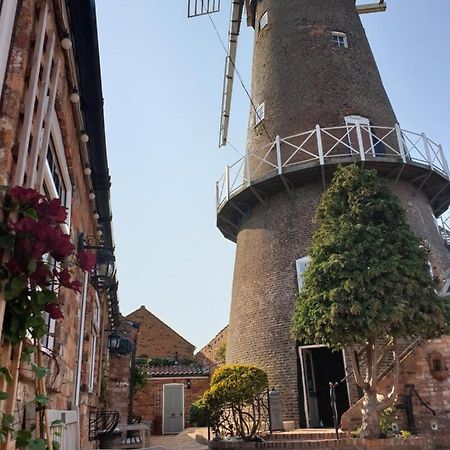 The Windmill Hotel Scarborough Exterior photo