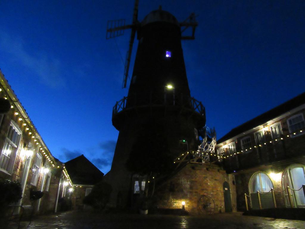 The Windmill Hotel Scarborough Exterior photo